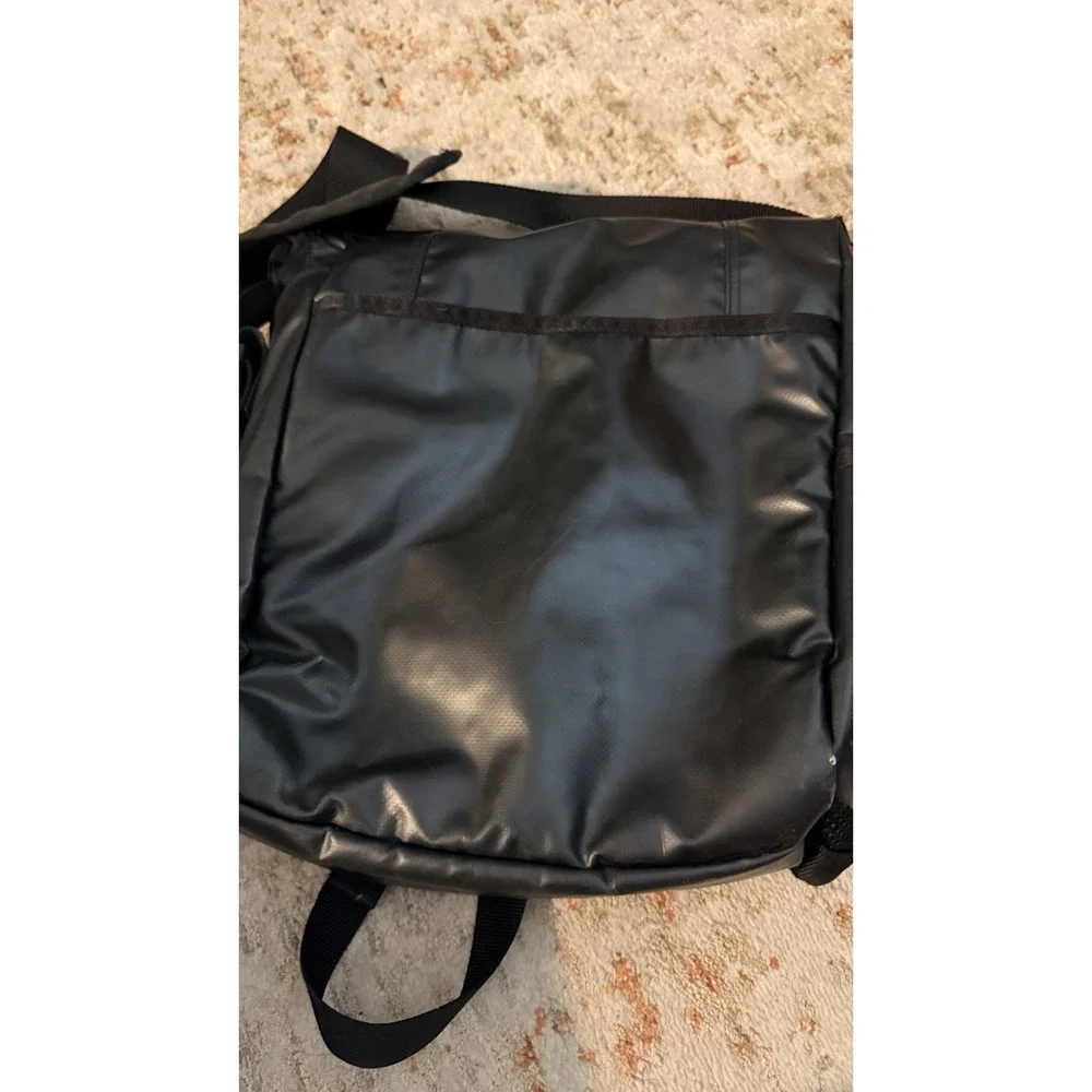 Vintage 90's Nike ACG Waterproof Shoulder Messenger Bag Gorpcore Black Red